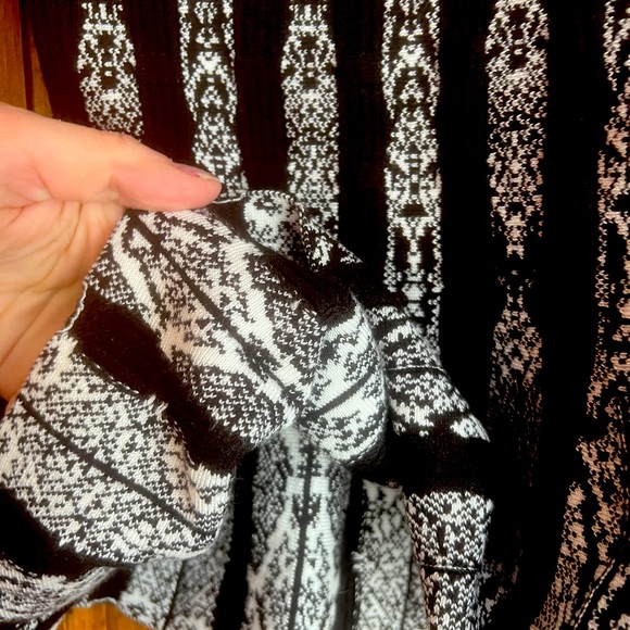 White House Black Market WHBM Jacquard Sweater. New with Tags Small - Picture 4 of 7